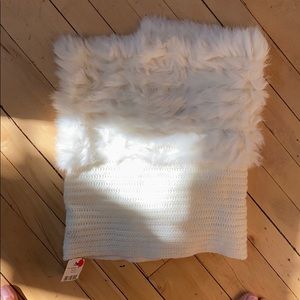 Danier genuine rabbit fur Snude